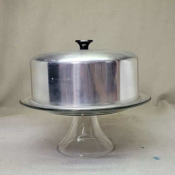 Glass and aluminum cake plate - Picture 1 of 7